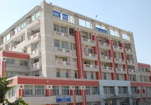 Kailash Hospital Greater Noida.jpg