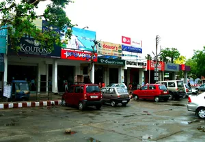Sadar Bazar, Agra.jpg